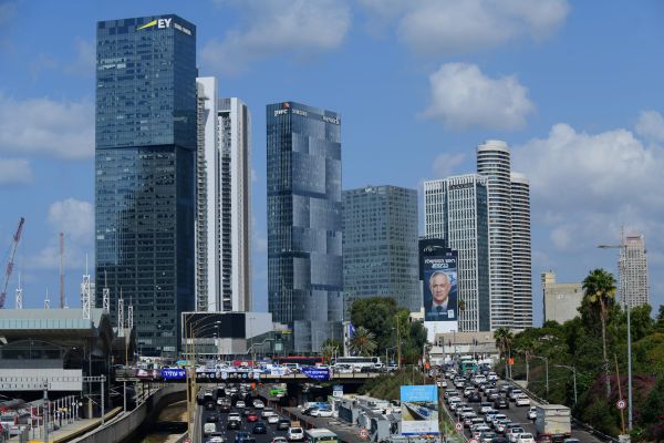 מכת מדינה: הפרוטקשן והאיומים הגיעו לתל אביב