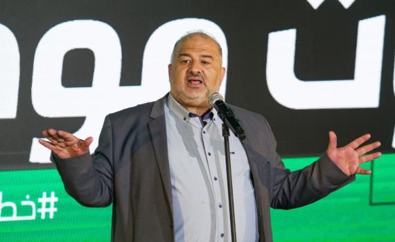 מנסור עבאס עורר סערה: "חשף את פרצופו האמיתי"