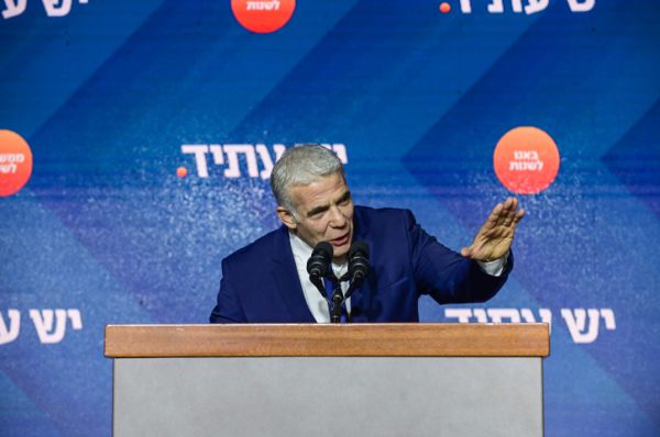 אחרי ההפסד: לפיד מבטל את נסיעתו למצרים