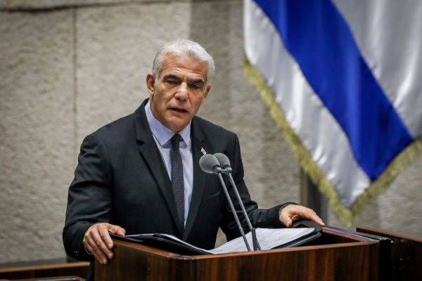 לפיד: חיילי צה"ל לא ייחקרו בידי הFBI או אף מדינה זרה