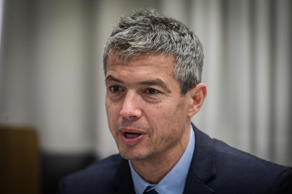 יועז הנדל: "לא ללכת לבחירות עכשיו"