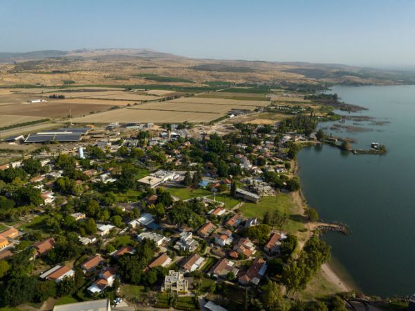 משרד הבריאות: חריגה באיכות המים בקיבוץ כנרת
