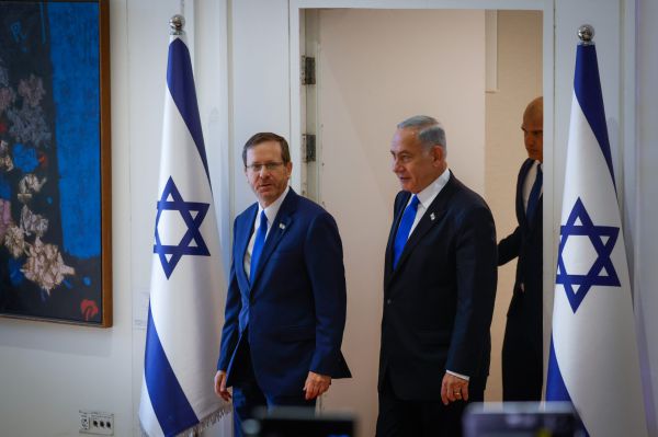 נתניהו והרצוג נפגשו לעדכון ביטחוני: "נפתח חלון הזדמנויות"