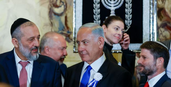 The pressure is increasing: Netanyahu's main tasks