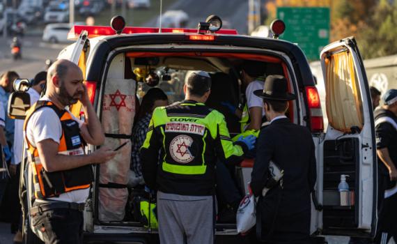 הפיגוע בירושלים: פצוע אנוש עדיין נלחם על חייו