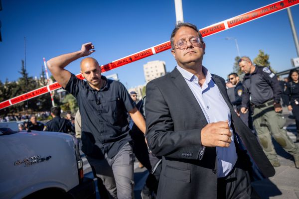 "מי שמעודדת את המחבלים לא צריכה לשדר בגלי צה"ל"