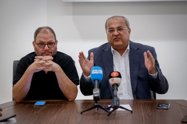 טיבי נגד ארה"ב: "מפקיעים קרקע להקמת השגרירות"