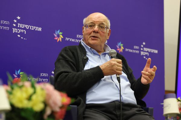 שופט העליון לשעבר: נילחם נגד סגירת התאגיד