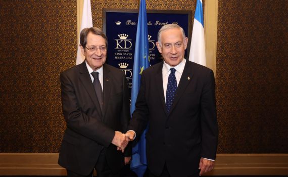 חוזר לעבודה: נתניהו נפגש לראשונה עם מנהיג זר