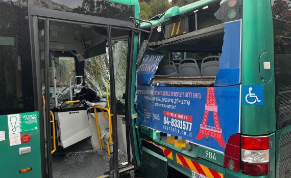 בפעם החמישית השבוע: תאונת אוטובוס