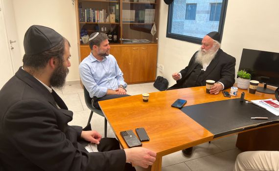 סמוטריץ' ממשיך בסבב: נפגש עם גולדקנופף