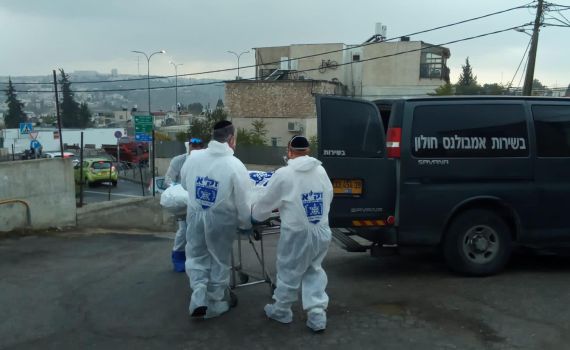 בן 60 נמצא בביתו ללא רוח חיים לאחר כשבועיים