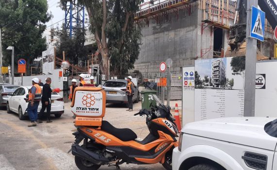 תאונת עבודה: פועל נפצע קשה בתל אביב