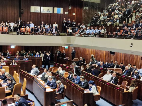 לפני שירת התקווה: ח"כים ערבים נטשו את המליאה