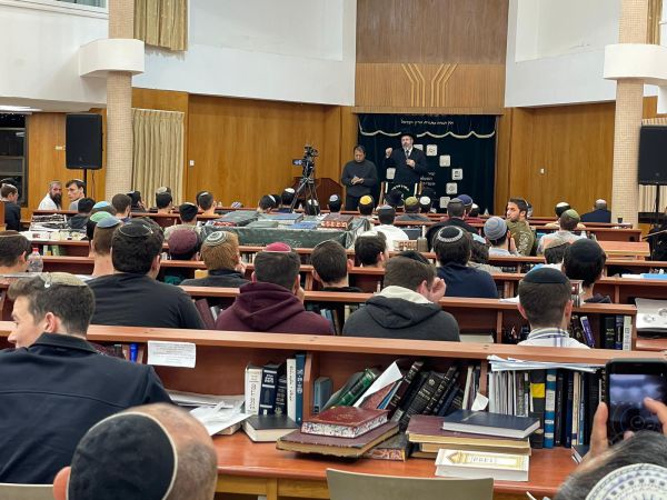 הרב הראשי: 'אסור לקבל את זה שנער נרצח בגלל ויכוח'