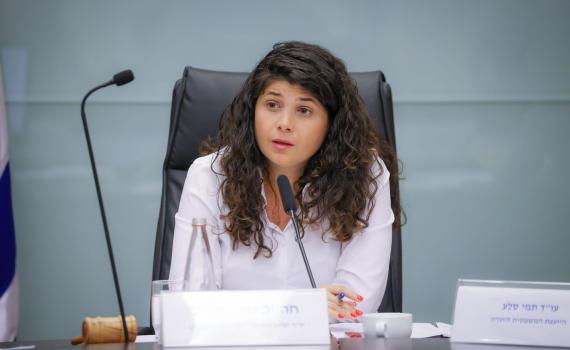 שרן השכל: אולמרט ויאיר גולן מתדלקים עלילות דם