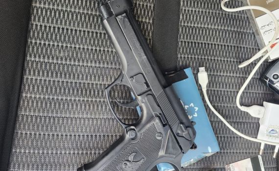 המשטרה עצרה חשוד שאיים באקדח על מוכרת בתחנה המרכזית