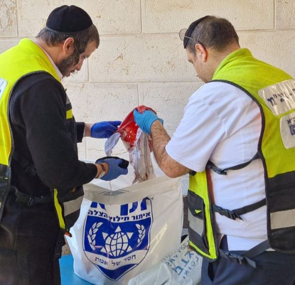 מצמרר: הציצית המוכתמת בדמו של הנרצח בפיגוע