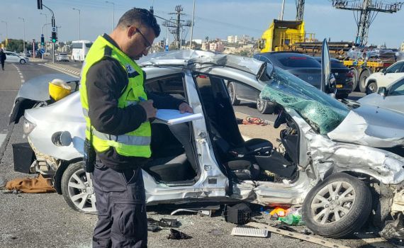 8 פצועים בתאונה סמוך לכפר קרע, בהם אחד קשה