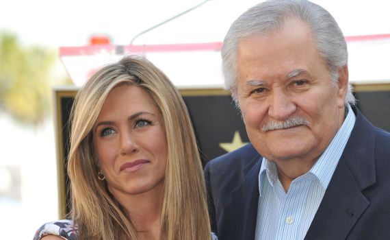 מת אביה של ג'ניפר אניסטון, השחקן ג'ון אניסטון