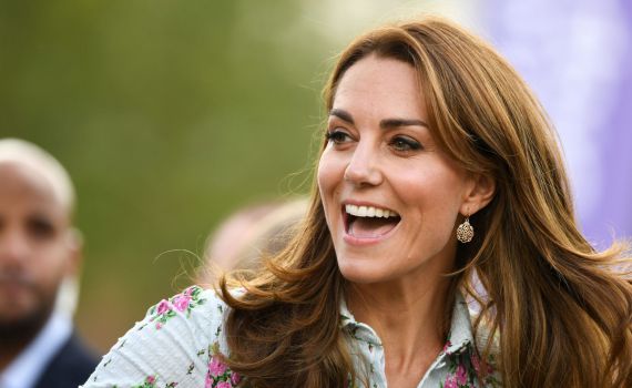 צנועה ואלגנטית: קייט מידלטון בלוק עוצר נשימה