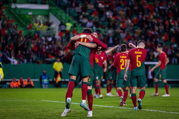 פורטוגל מחצה את שוויץ בדרך לרבע הגמר