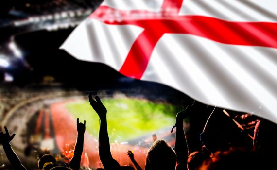 בגלל הלבוש | אוהדים אנגלים גורשו מהמונדיאל