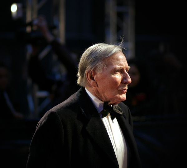 המדובב של מצנפת המיון מהארי פוטר הלך לעולמו