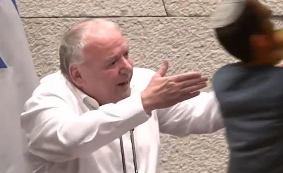 נדב נווה בסרטון חדש: התנועות של דודי אמסלם