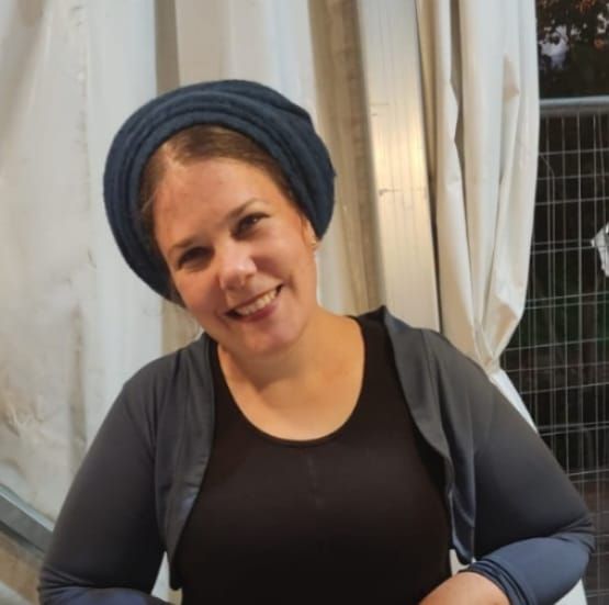 כבוד למגזר: הסופרת הסרוגה זכתה בפרס עמיחי