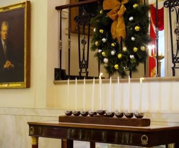 לראשונה: חנוכייה הוצבה בבית הלבן לחג החנוכה