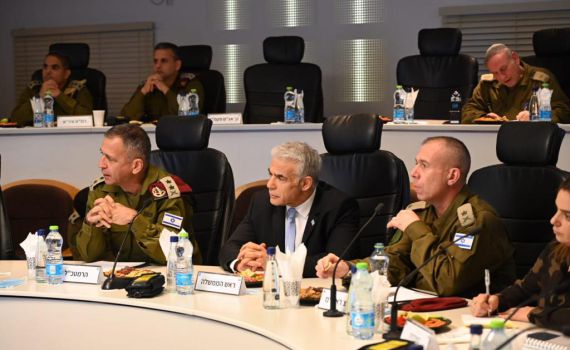 לפיד באיו"ש: מתחילת השנה סוכלו 445 פיגועים