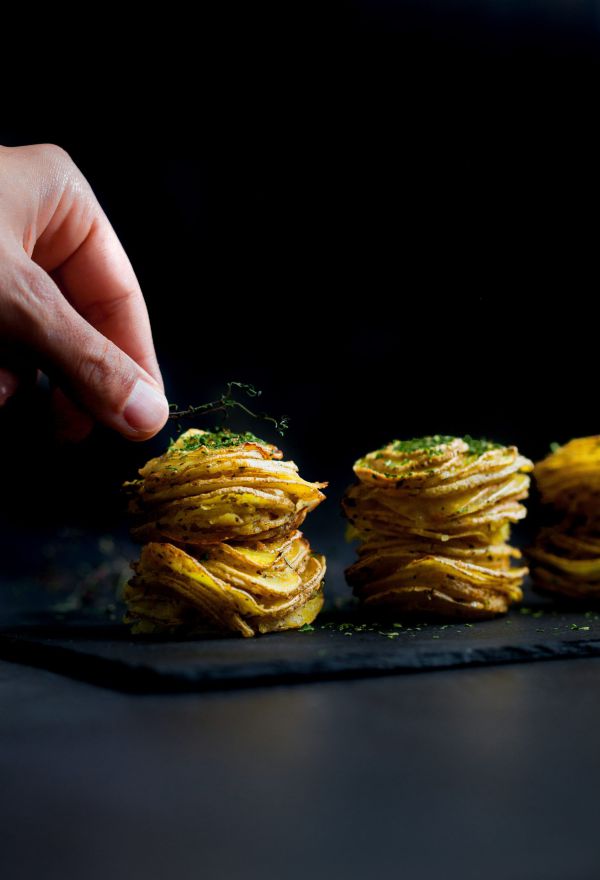 לגמר המונדיאל: מתכון למגדל תפוחי אדמה קריספים