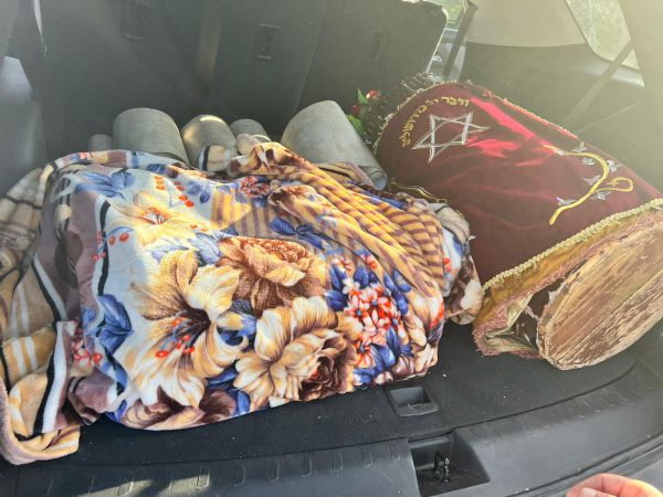 המשטרה איתרה את ספרי התורה שנגנבו בראשון לציון