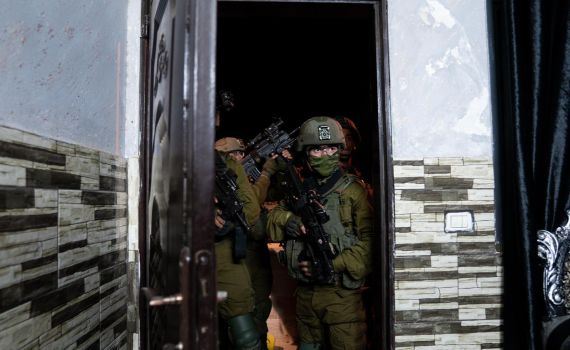 המלחמה בטרור: צה״ל עצר 18 מבוקשים ברחבי יהודה ושומרון