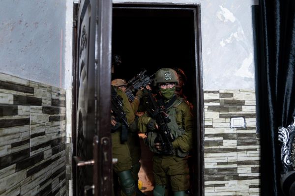 המלחמה בטרור: צה״ל עצר 18 מבוקשים ברחבי יהודה ושומרון