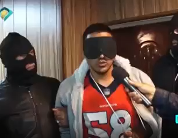 צפו: הצעיר האיראני שנידון לתלייה במסר לפני מותו