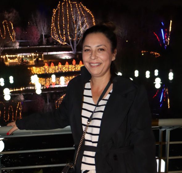 הקונדיטורית המפורסמת: הותקפתי כי אספתי שיער מול גבר חרדי