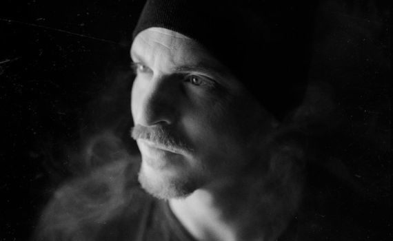 רביב כנר בשיר חדש: "מוקדש לגיבורים שהקריבו את חייהם"