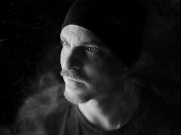 רביב כנר בשיר חדש: "מוקדש לגיבורים שהקריבו את חייהם"