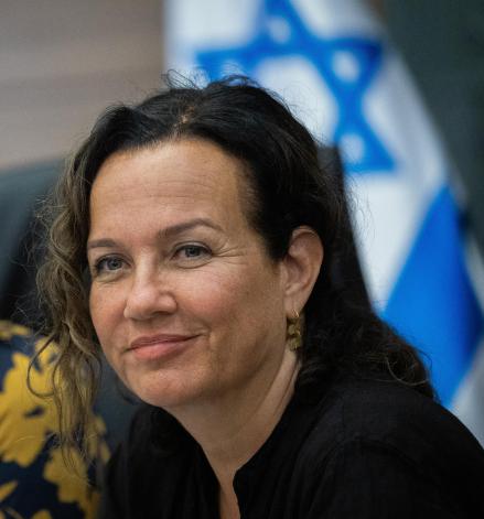 צופית גרנט חשופה: "רק תקשיבו למילים"