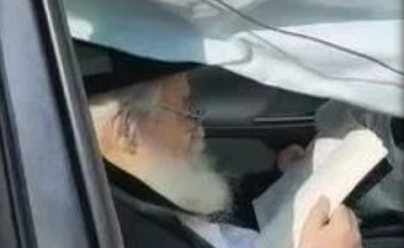 עם כריות אוויר | תיעוד של הרב נבנצל כבש את הרשת