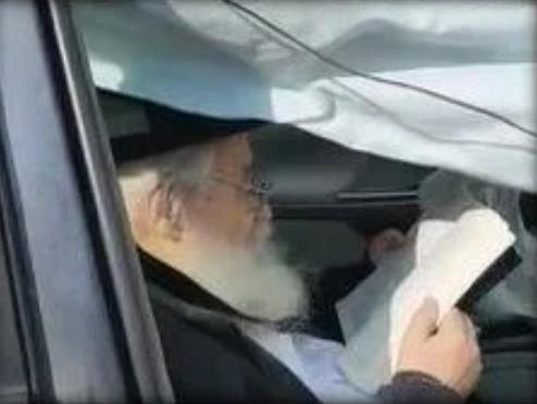 עם כריות אוויר | תיעוד של הרב נבנצל כבש את הרשת