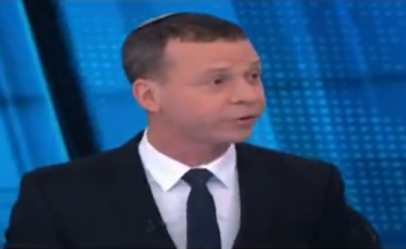 עמית סגל קורע את הח"כ מיש עתיד. צפו