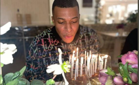 ומה אתם עשיתם בגיל 24? אמבפה חוגג יום הולדת