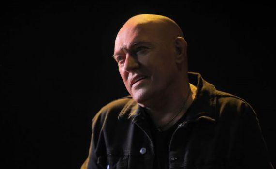 שלומי שבת בסינגל חדש: "רגעים"