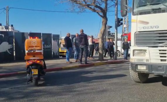 הולך רגל נפגע ממשאית בירושלים, מצבו קשה