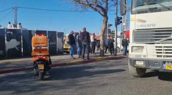 הולך רגל נפגע ממשאית בירושלים, מצבו קשה