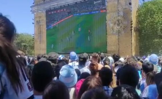 צפו: חגיגות האליפות בכיכר המרכזית בארגנטינה