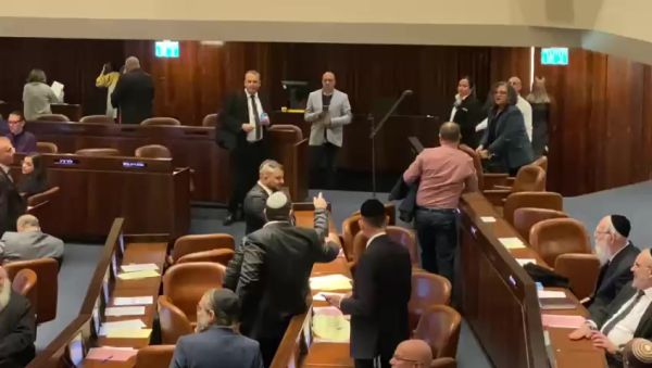 "נאצי", "בארא" | צפו בעימות הקשה בכנסת